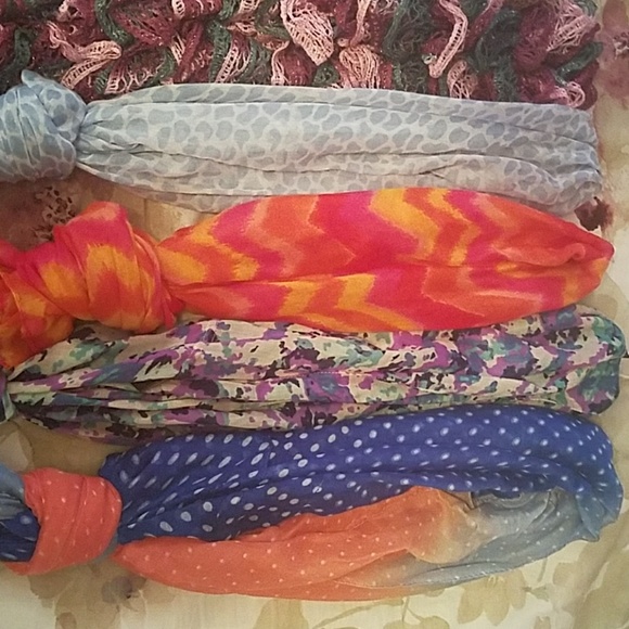 Scarves set! - Picture 3 of 3
